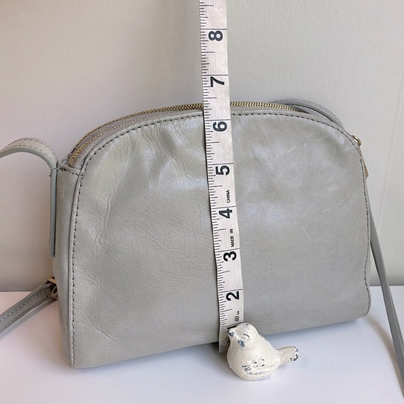 HOBO Evella Crossbody - Picture 15 of 16